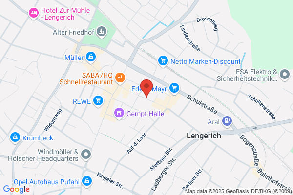 Maxx Young Fashion Damen- u. Herrenmoden