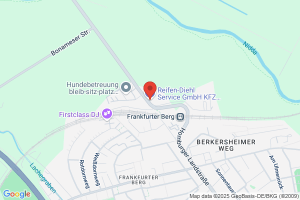 Reifenservice und Tankstelle