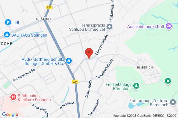 Karosseriefachbetrieb und Unfallinstand.