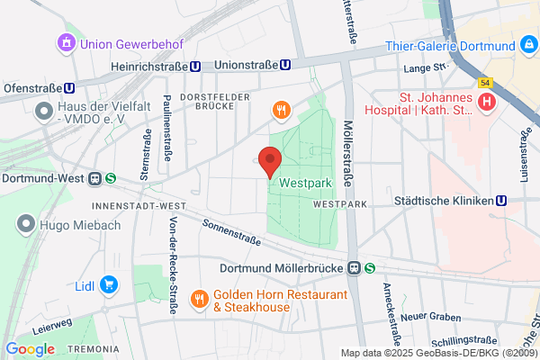 Kinkys Friseur im Park