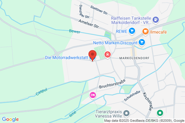 Die Motorradwerkstatt und Tankstelle
