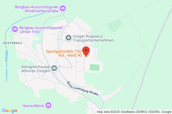 Sportgaststätte mit Kegelbahn im Park