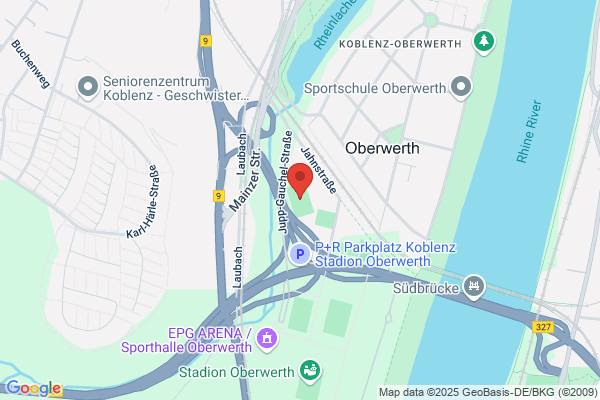 zum Sportplatz