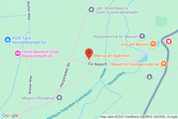 Blerisa am Bahnhof