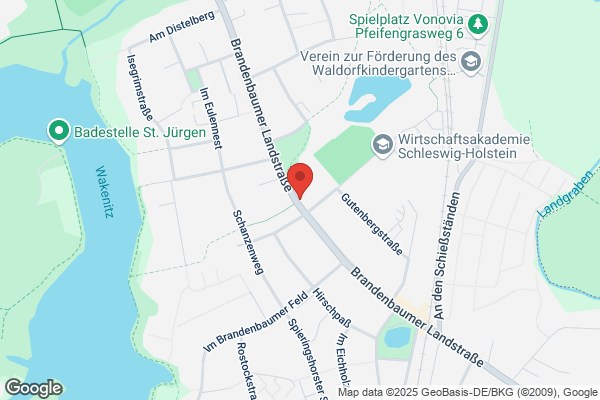 Zum Sportplatz