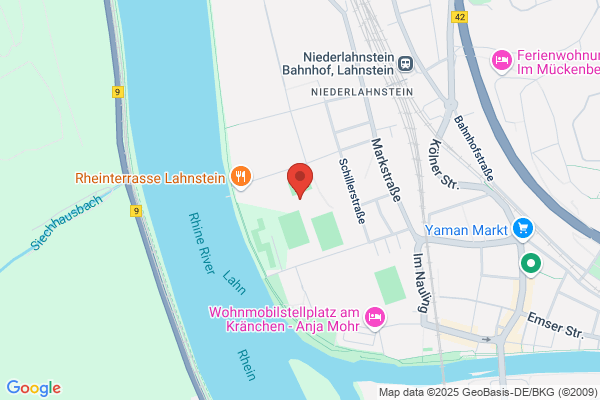 zum Sportplatz